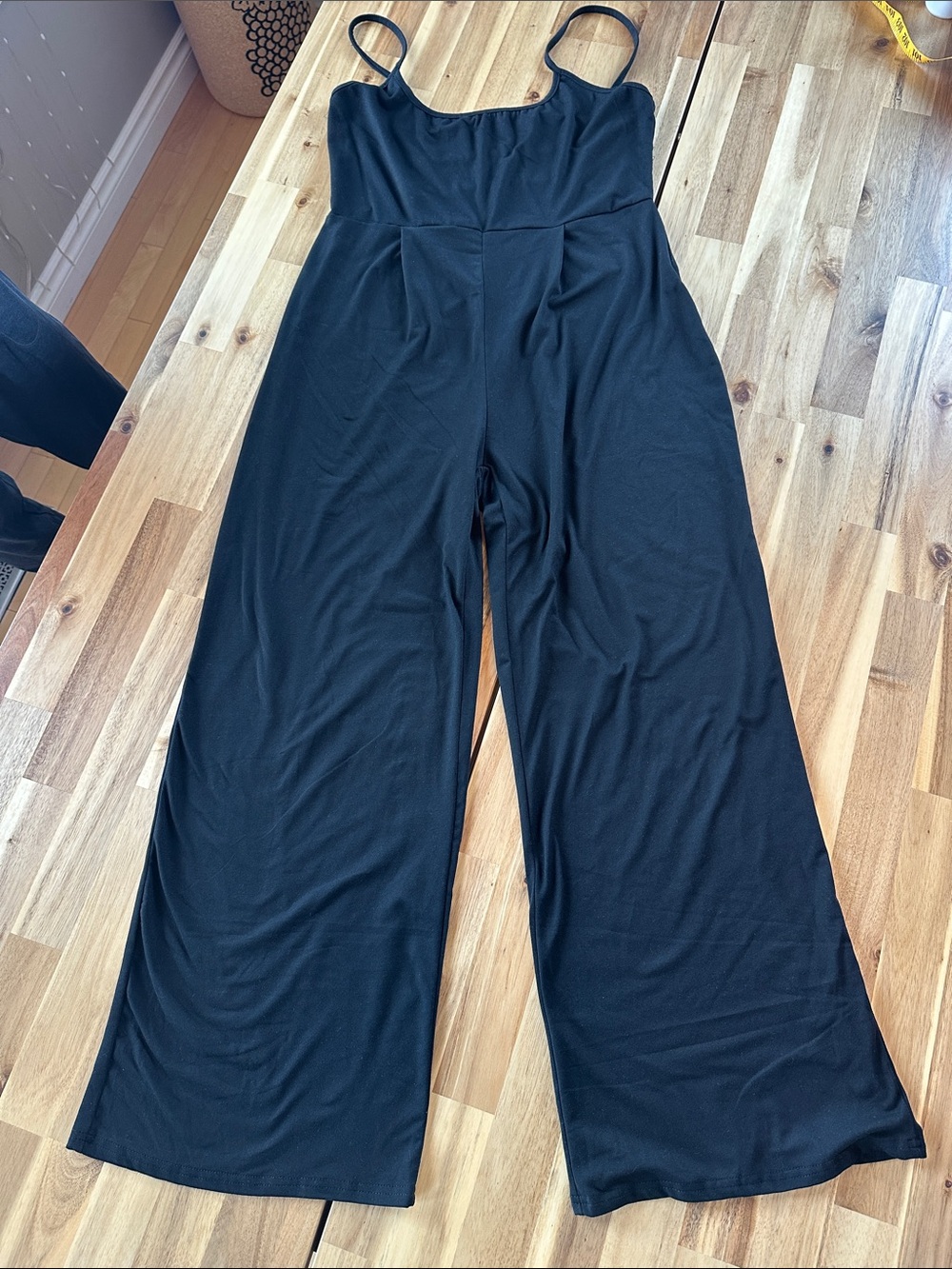 SHEIN Black Wide-Leg Spaghetti Strap Jumpsuit